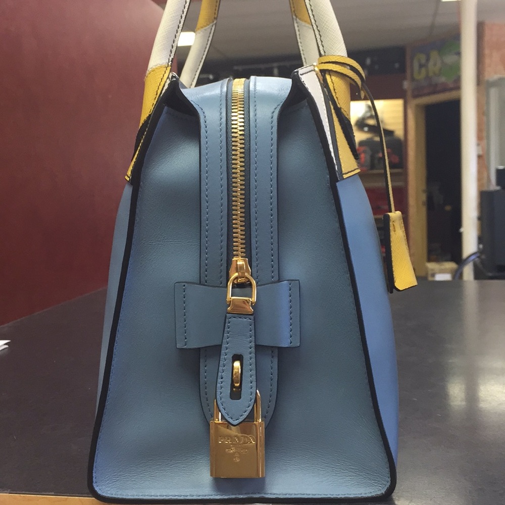prada blue leather tote bag with shoulder strap - Picture 4 of 4